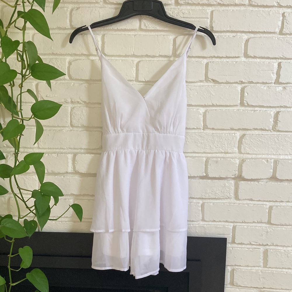 Camellia Spaghetti Strap Shorts Romper. Layer Ruffles. Tie Back. Size M. NWT